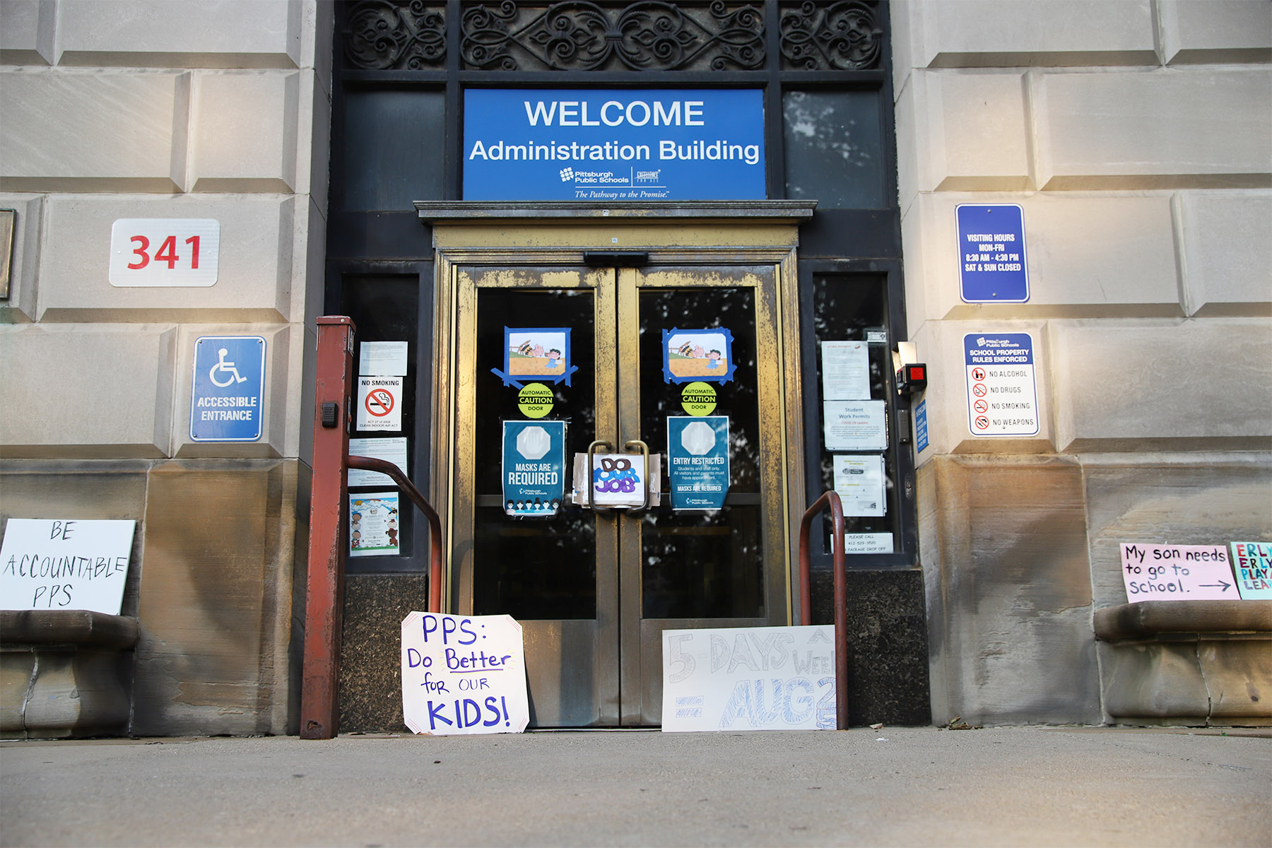 Tensions mount as some Pittsburgh Public parents protest twoweek delay